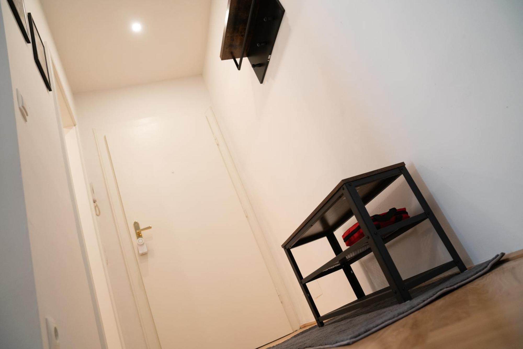 Appartement City: Live, Work, Play *